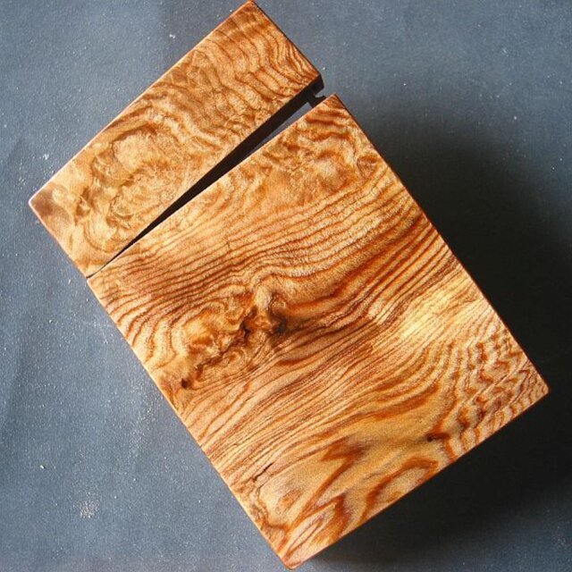 屋久杉】木製名刺入れ 光明杢の輝きが綺麗 | iichi 日々の暮らしを