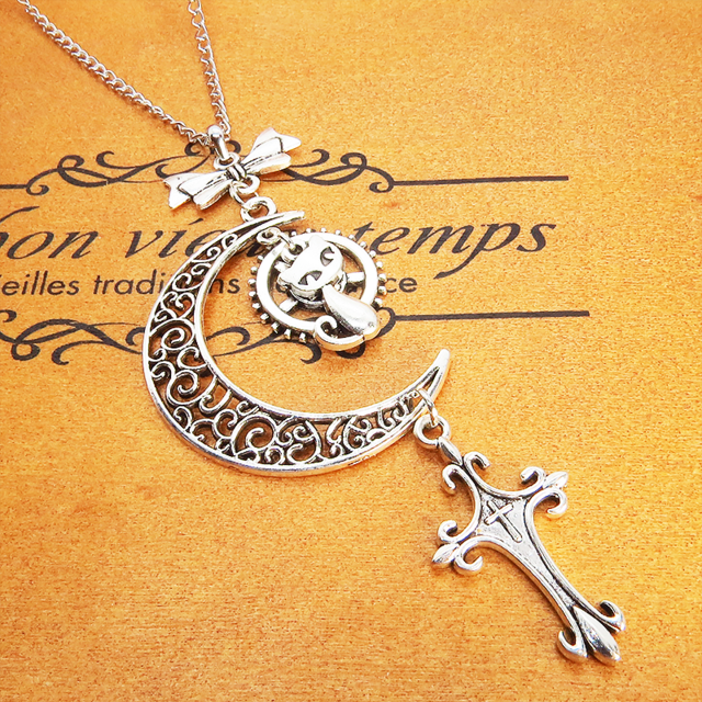 アンティークシルバー 猫とアラベスク調の透かし三日月のネックレス ロザリオ リボン ムーン アジャスター付 長さ調整可