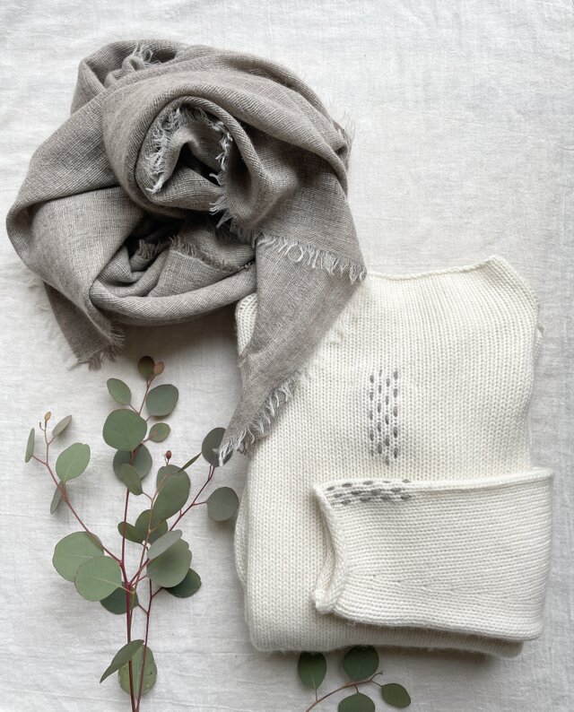 Handwoven Pure Cashmere Square Scarf/ ピュアカシミヤ手紡ぎ手織り