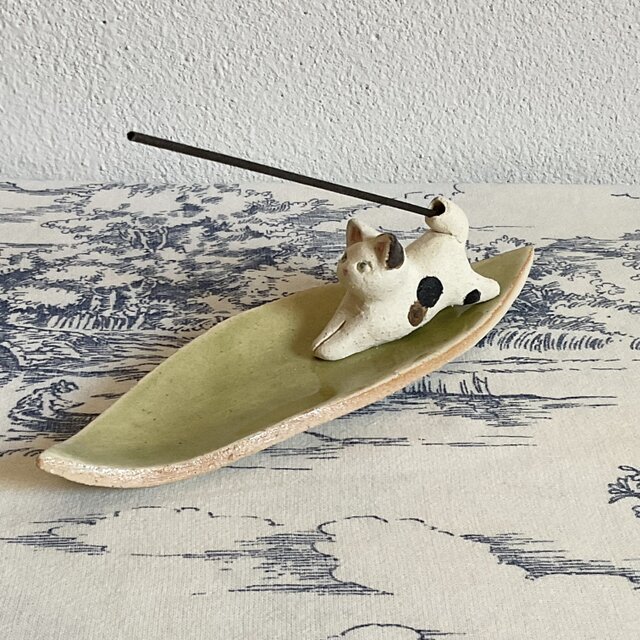 三毛猫のしっぽでお香立て