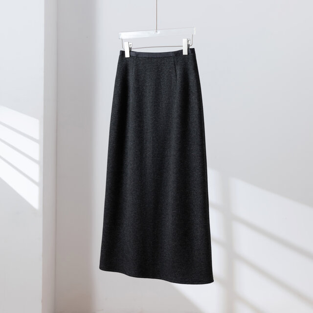 グラフェン裏層で驚きの温かさ。ボンディング素材スカート　マキシスカート　ダークグレー　251118-2