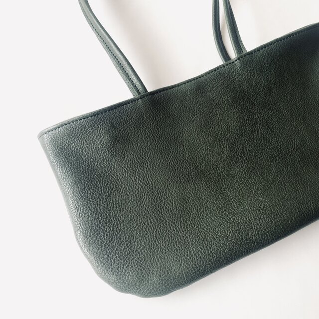 ぺたんこトート | iichi 日々の暮らしを心地よくするハンドメイドや