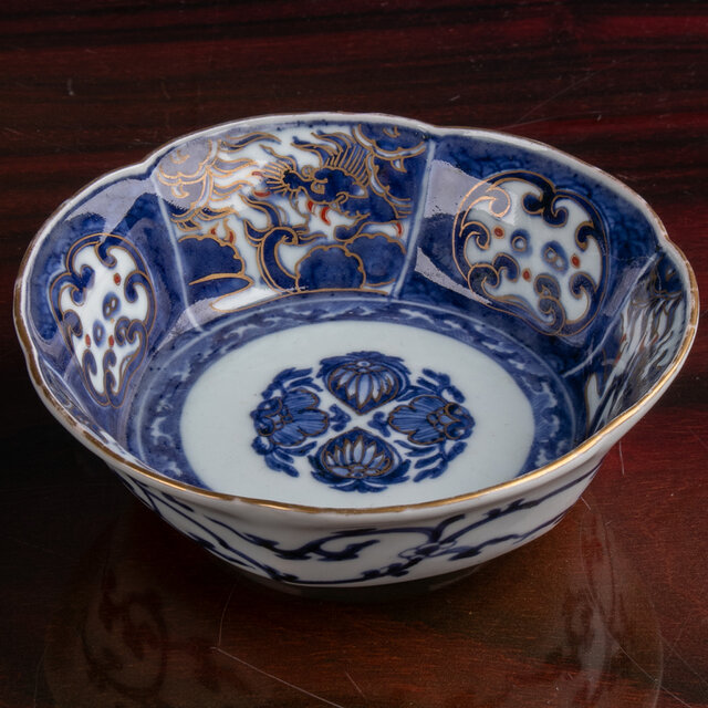 古伊万里 染付金彩 雲龍文 輪花深鉢 江戸後期 F098 | iichi 日々の