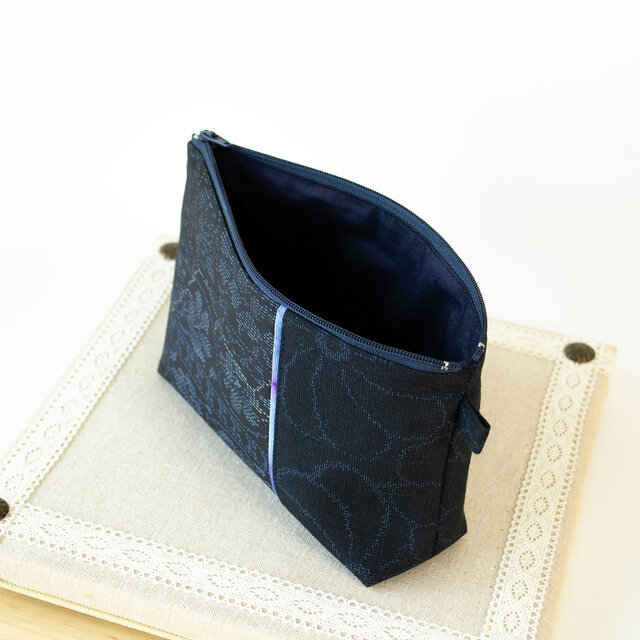 N-302大島紬切り替えポーチ/青紫ライン×紺大島 | iichi 日々の暮らしを