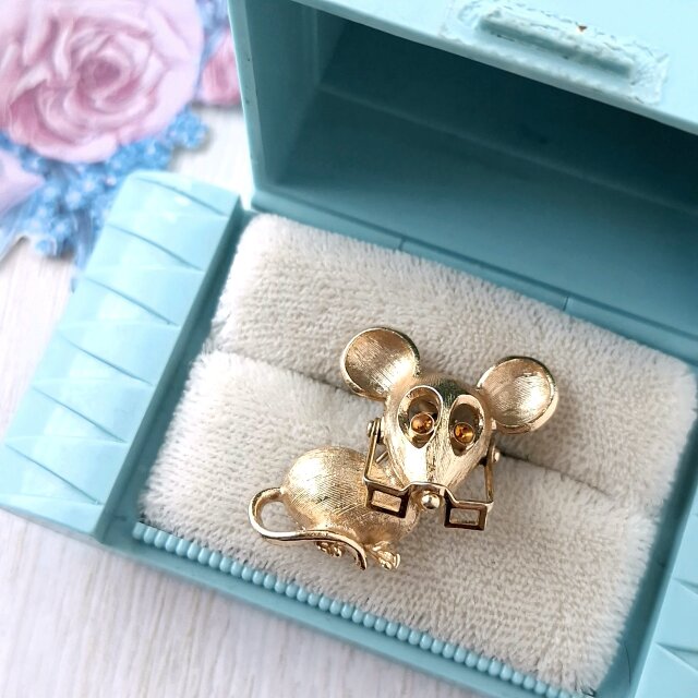 《Avon》 “Spectacular Mouse” エイボン ヴィンテージブローチ