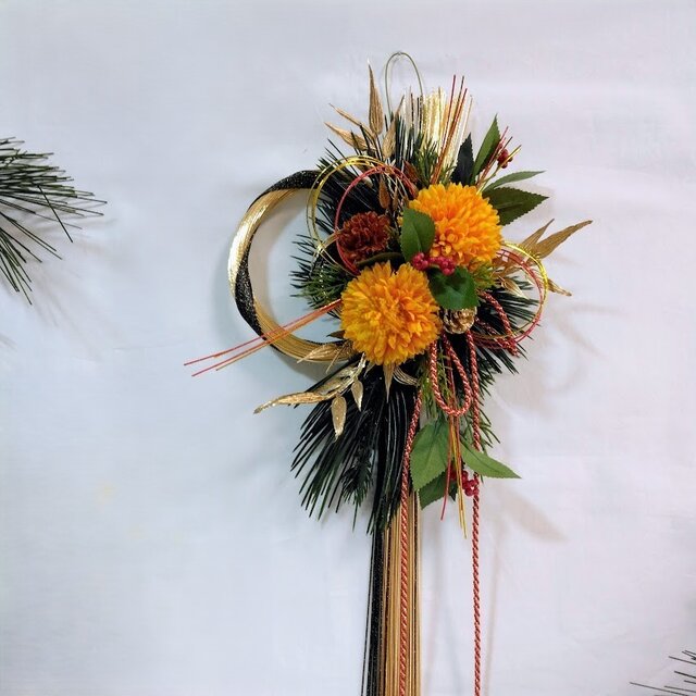 迎春水引飾り（黒金）ns86 ピンポンマム(オレンジ) Mサイズ アーティ