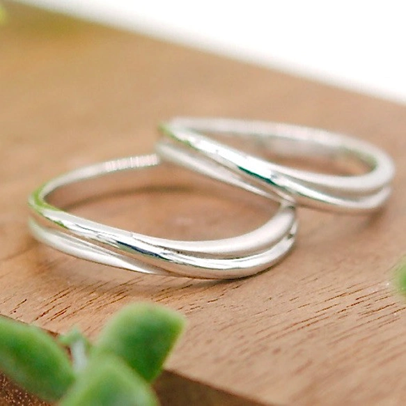 【ペア特別価格】プラチナ 結婚指輪 ~Breezeそよ風~【ウェーブタイプ/送料無料】