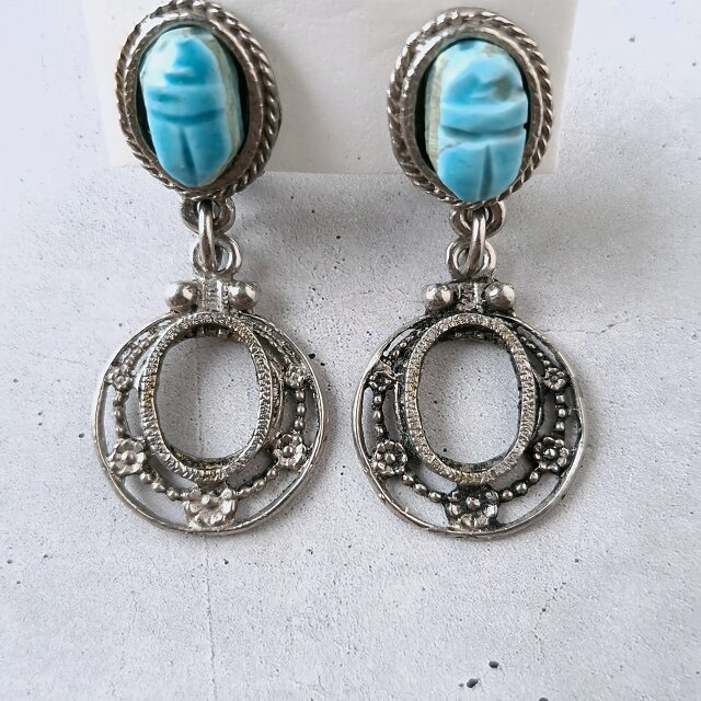 青　グレー　マーブル　ヴィンテージ　チロリアンテープ　リボン　ピアス　イヤリング turquoise blue porcelain scarab silver hoop dangle ヴィンテージ