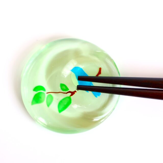 青い鳥の箸置き　空を見上げて