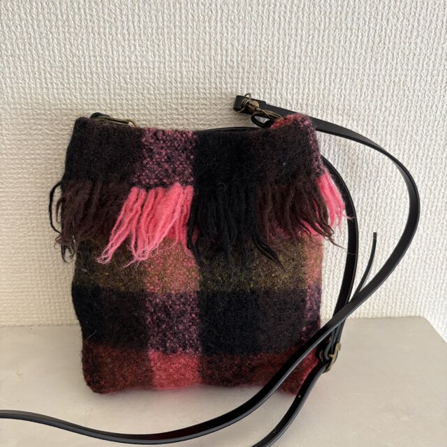 チェックフエルトショルダーバック　