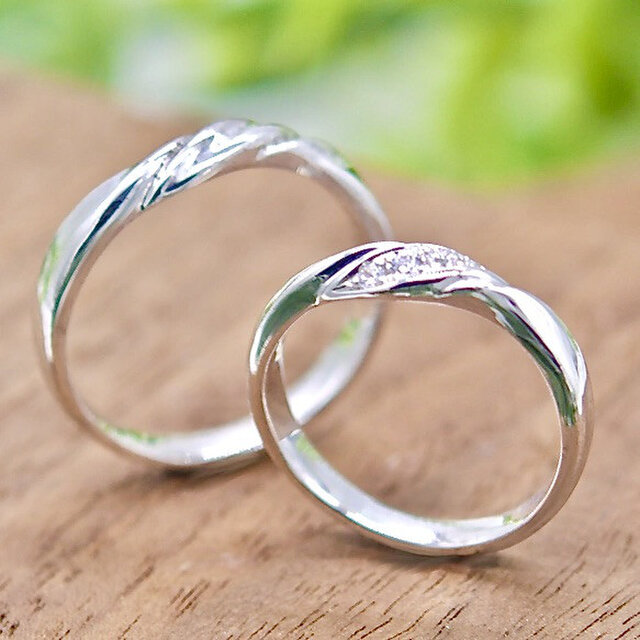 ペア特別価格】プラチナ ダイヤモンド 結婚指輪 ~Ribonリボン