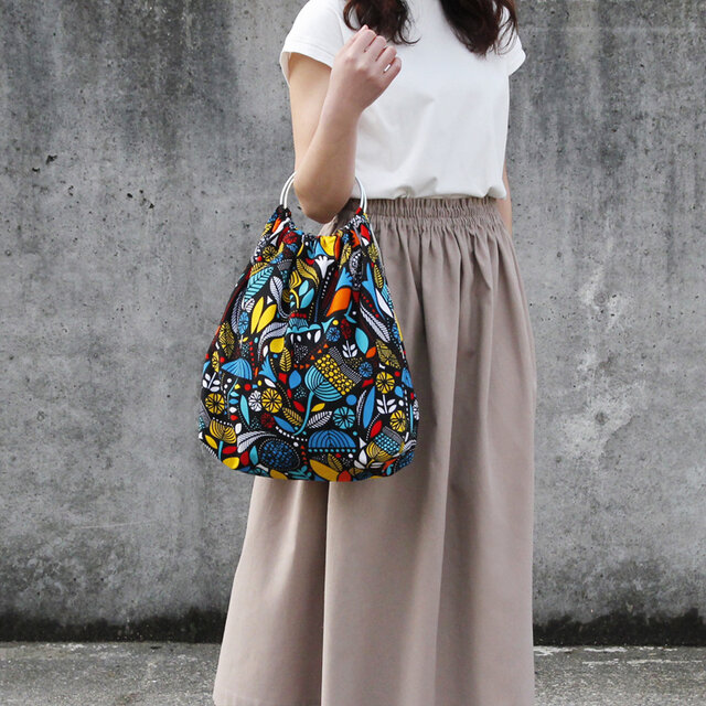 アフリカ布のリングハンドルバッグ（ ボタニカル ）大人可愛い お洒落