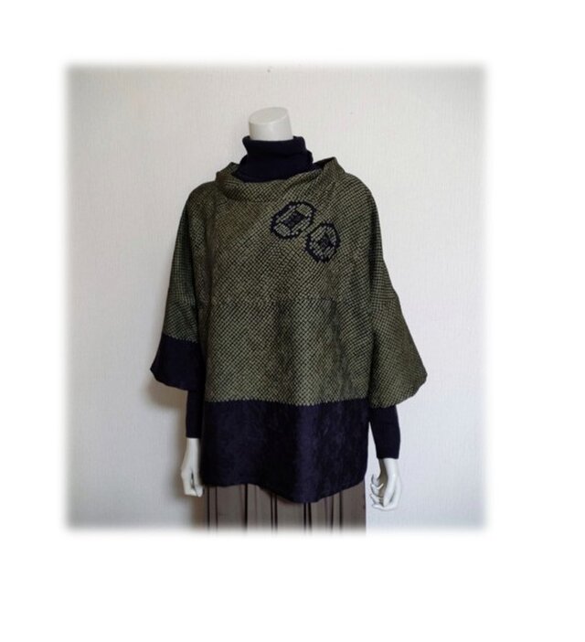 117　1点物　総絞り着物　プルオーバー　ブラウス　３シーズン　ツイスト衿　オリーブグリーン×黒　リラックス