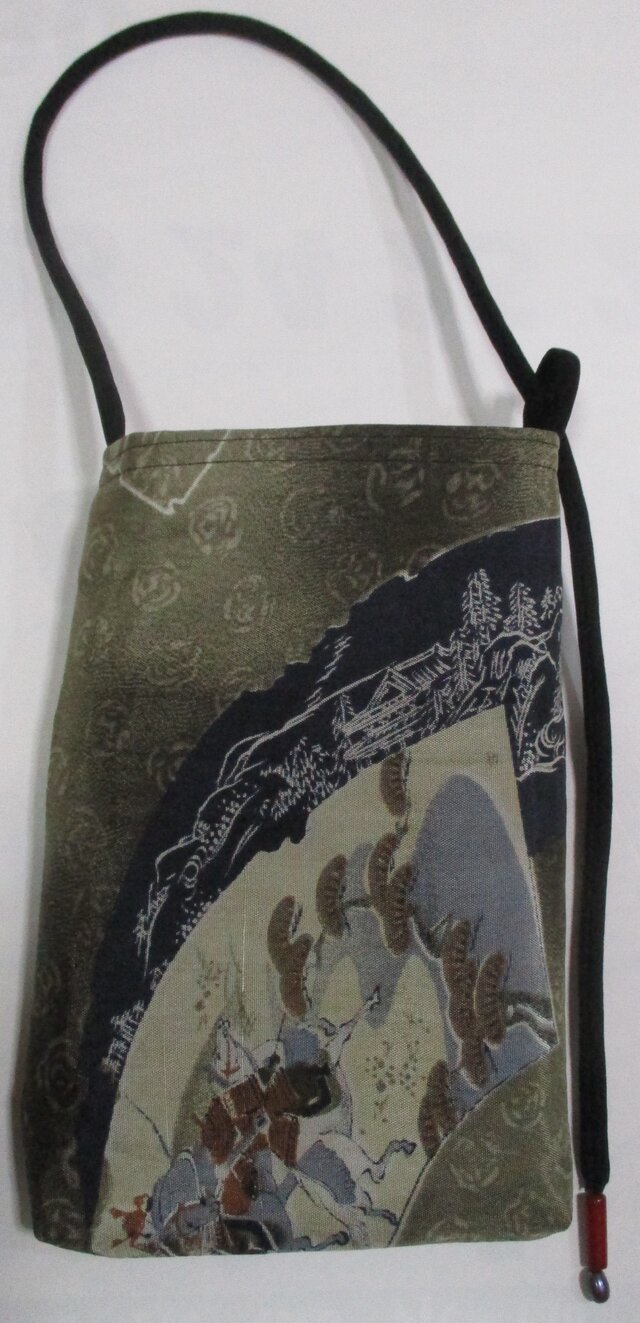 ８５２８　　長襦袢で作ったポーチ