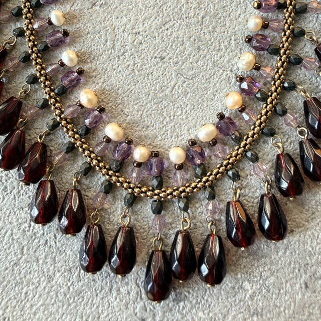 NA148-【 AVON 】エイボン・ヴィンテージネックレス Garnet & Light