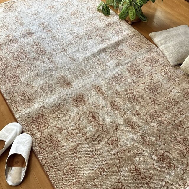 112×197淡いブラウン×ミルクティー ボタニカル紋章 トルコヴィンテージ