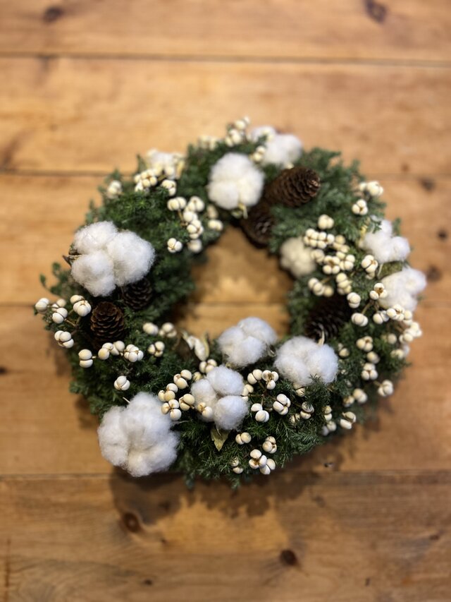No23 ドライモスのホワイトクリスマスリース　ナンキンハゼ　木の実のリース No23 ドライモスのホワイトクリスマスリース ナンキンハゼ 木の実のリース