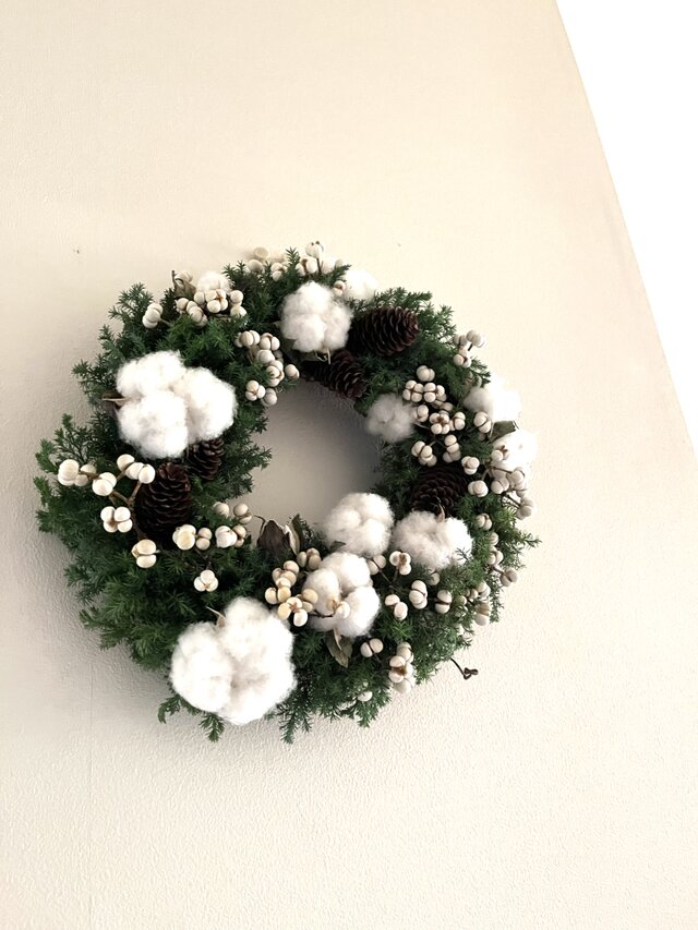 森のクリスマス Ⅷ ~White 白綿とナンキンハゼ | iichi 日々の暮らしを