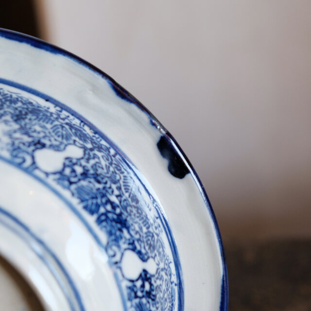 見込みに鳳凰◇縁に鳥。伊万里 ベロ藍印判鉢 碗 骨董・antiques 瓢箪