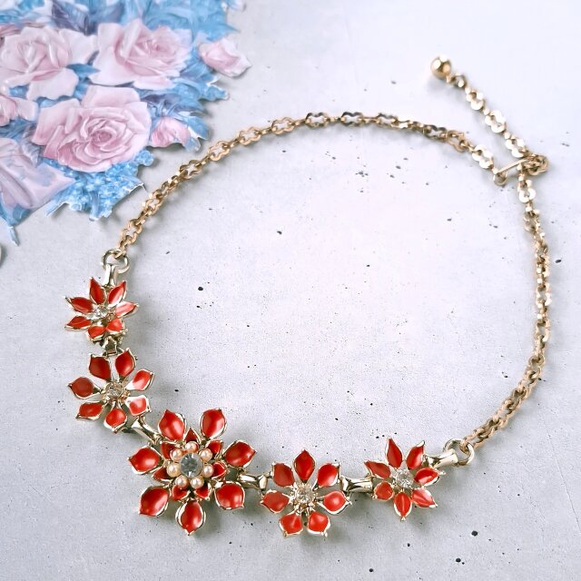 red enamel flower faux pearl clear rhinestone ヴィンテージネックレス