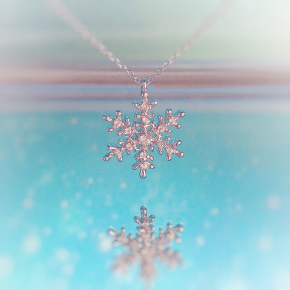 【ニット映え】スノウ フレーク•ネックレス【スターリングシルバー製/CZダイヤ/雪モチーフ】