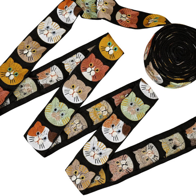 インド刺繍リボン50cm切り売り キャットフェイス ブラック 5.0cm幅 HC