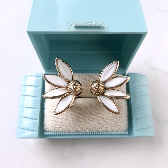 TRIFARI 》 “Petaltime” Alfred Philippe トリファリ ヴィンテージ