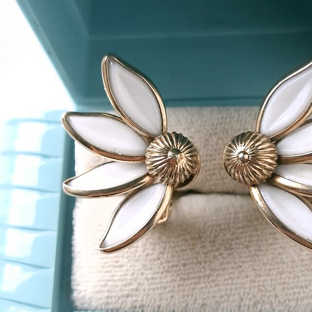 TRIFARI 》 “Petaltime” Alfred Philippe トリファリ ヴィンテージ