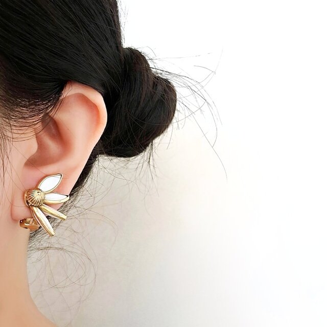 TRIFARI 》 “Petaltime” Alfred Philippe トリファリ ヴィンテージ