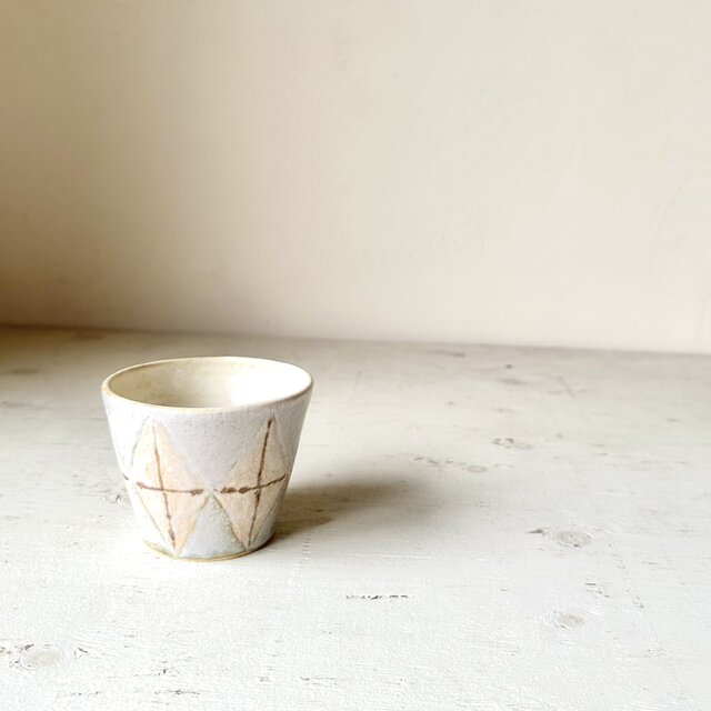 ドロマイト釉　ロンバス柄フリーカップ