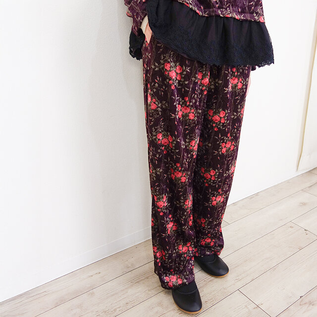 クラシックベロアローズブーケ・美ラインワイドパンツ（セットアップ可）