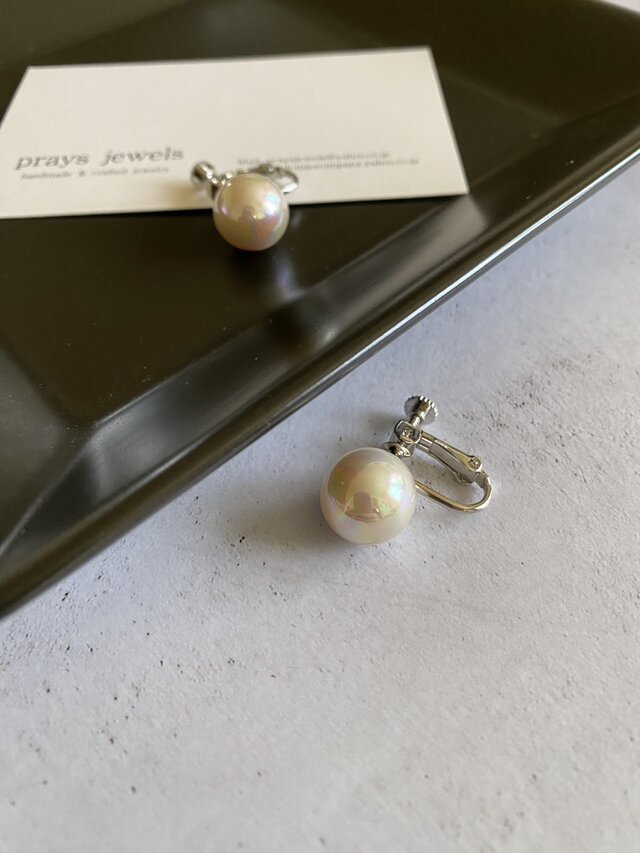 大粒12ｍｍパールネジバネクリップ式イヤリング 一粒パールイヤリング　オーロラパールカバー
