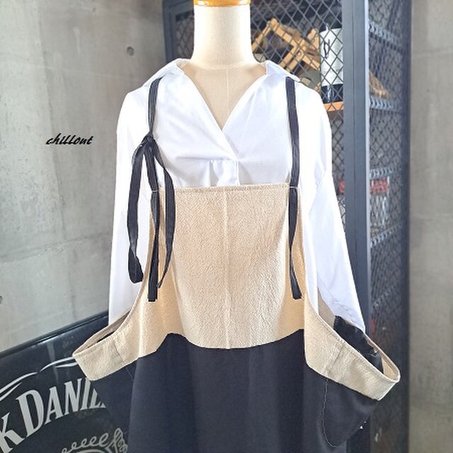 背中がかわいい】マキシ：エプロンドレス：ブラック×リネン【1019