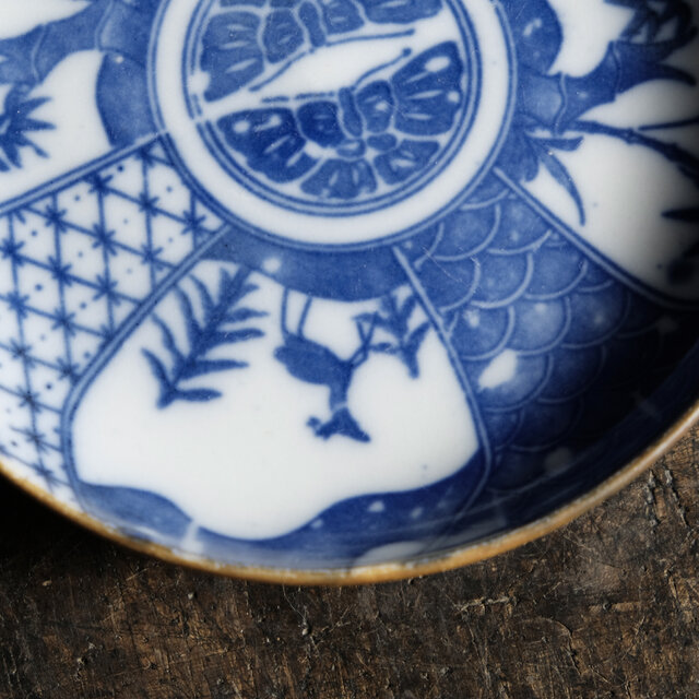 見込みに向かい蝶◇鹿と竹。時代印判中皿 骨董・antiques 古道具 丁寧