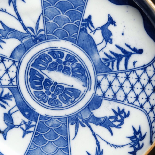見込みに向かい蝶◇鹿と竹。時代印判中皿 骨董・antiques 古道具 丁寧