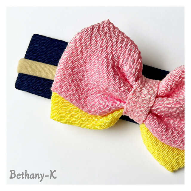 一年中おすすめ◆6cm×8cmのベビーからずっと使える和風リボンの髪飾り◆桃×檸檬色のちりめんリボン