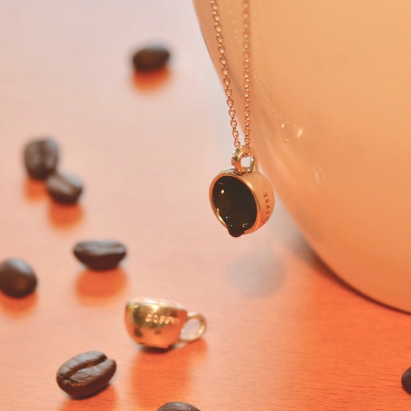 【男性にも人気】ドリップコーヒー•ネックレス【スターリングシルバー製/カップ型】