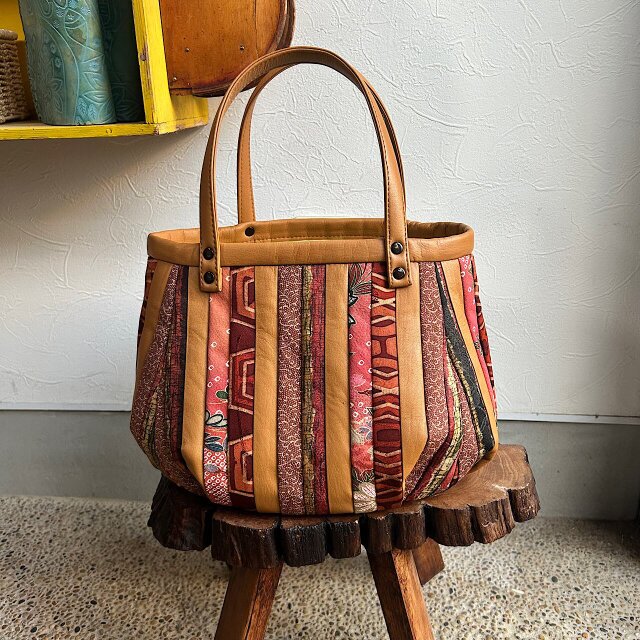 革と古布のパッチワークバッグ（キャメルの革＋着物生地）01016-122