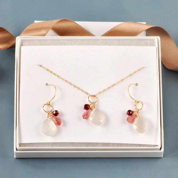 【Christmas Limited – 早割セット】ホワイトムーンストーン　ネックレス＆ピアスセット14kgf