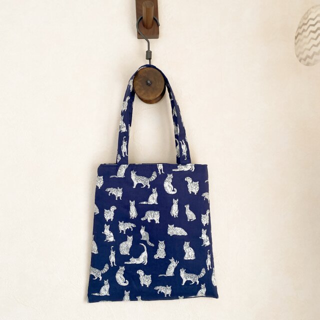 ＊リバティ小さな手提げバッグ＊ミャオウ・ネイビー