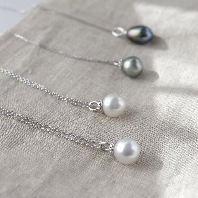★サンプルSale & 送料無料★ 南洋パールとシルバーのペンダント