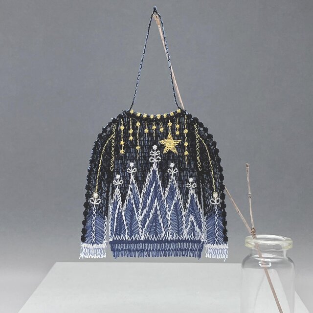 刺繍オーナメント・星ともるセーター