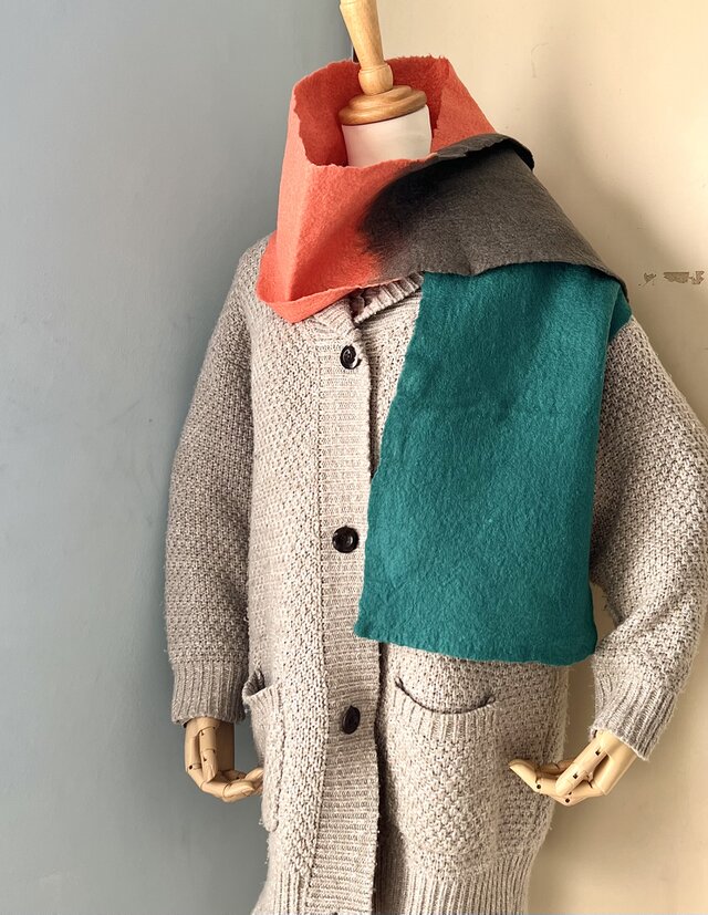 メリノウールフェルトの3色ロングマフラー