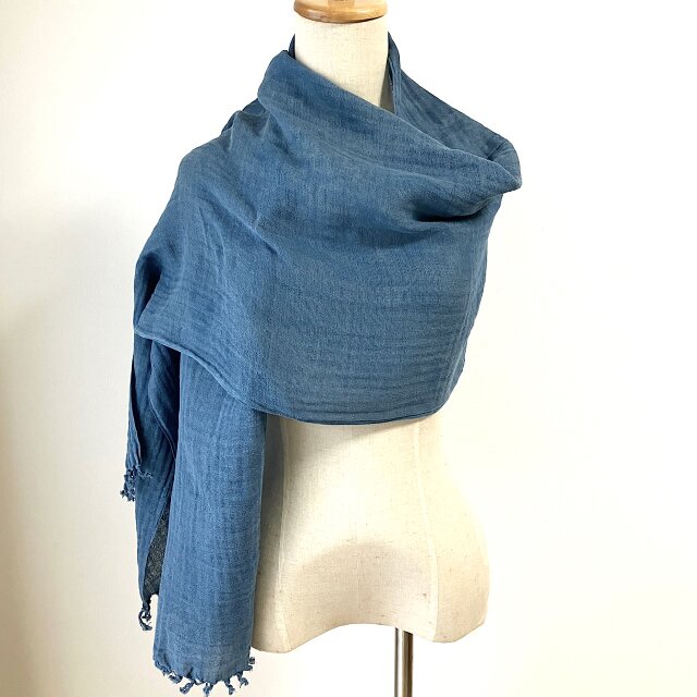 藍染めコットンガーゼストール | iichi 日々の暮らしを心地よくする
