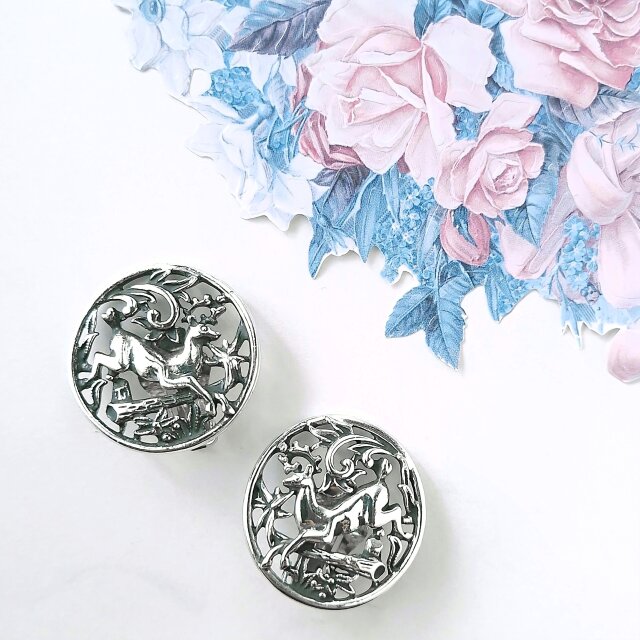 《Sarah Coventry》 “Woodland Flight” サラコベントリー ヴィンテージイヤリング