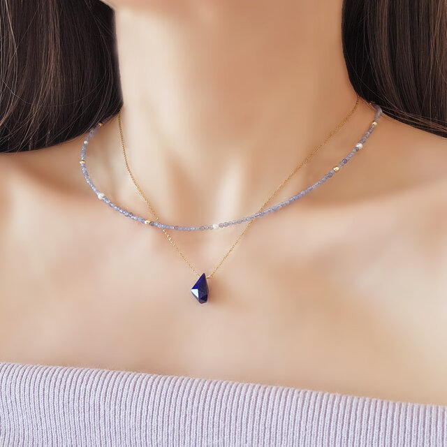 一紡（つむ）ぎの夕暮れ、ひとかけらの夜空。タンザナイト一連とラピスラズリのセットアップネックレス　～優しい夕暮れ