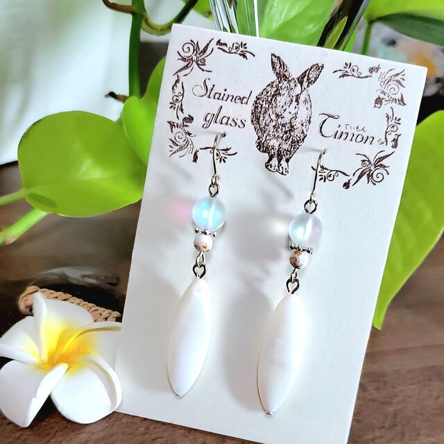 ハワイアン リゾート❀ ホワイトシェル ピアス 単品 ハンドメイド No.544 ハワイアン リゾート❀ ホワイトシェル ピアス 単品 ハンドメイド No