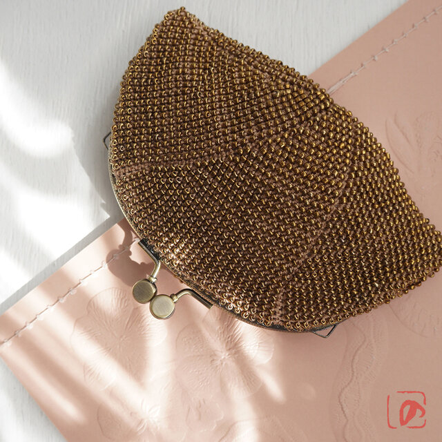 ばあば☆シードビーズのさらに大きめがま口（rétro or・2181）