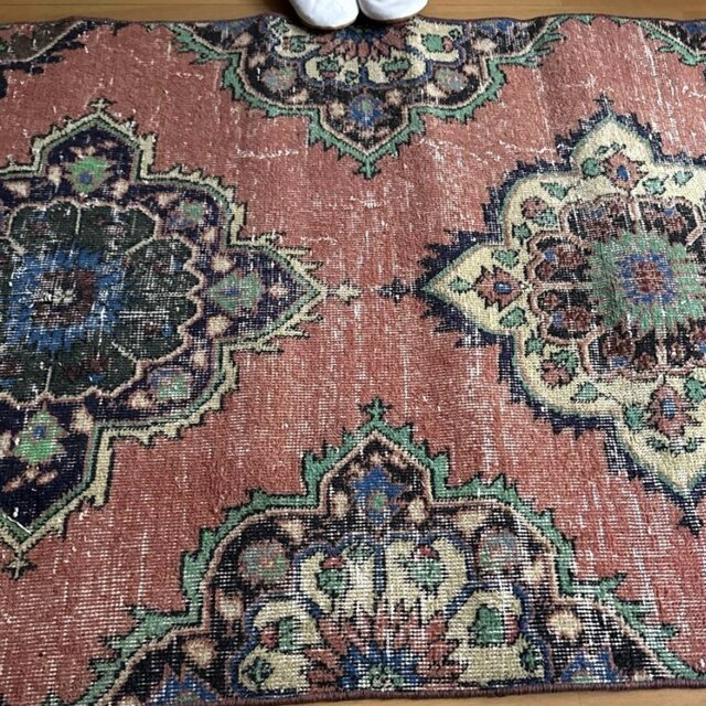 95×205 コーラルピンク オリエンタル柄 トルコヴィンテージラグ