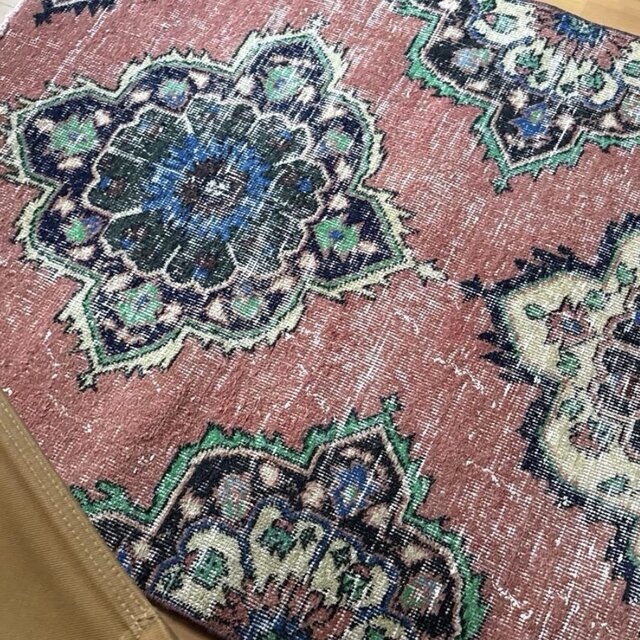 トルコヴィンテージラグ　205×122 モーヴピンク　フラワー　トルコラグ トルコヴィンテージラグ 205×122 モーヴピンク フラワー トルコラグ